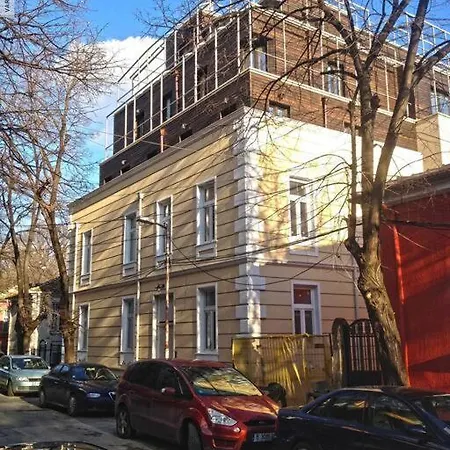 Historic Central Place With Parking Place Varna